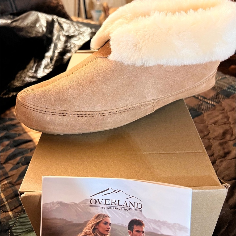 NIB Overland  Suede Leather Sheepskin Slipper Booties Shoes Women’s 9 - Picture 5 of 5